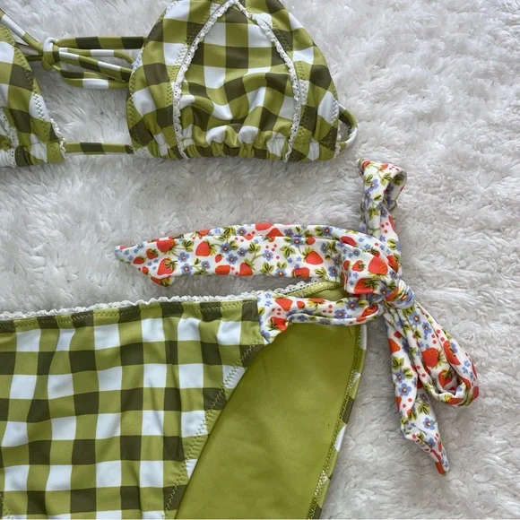 Aerie green gingham strawberry flora print tie triangle bikini set - Picture 3 of 8